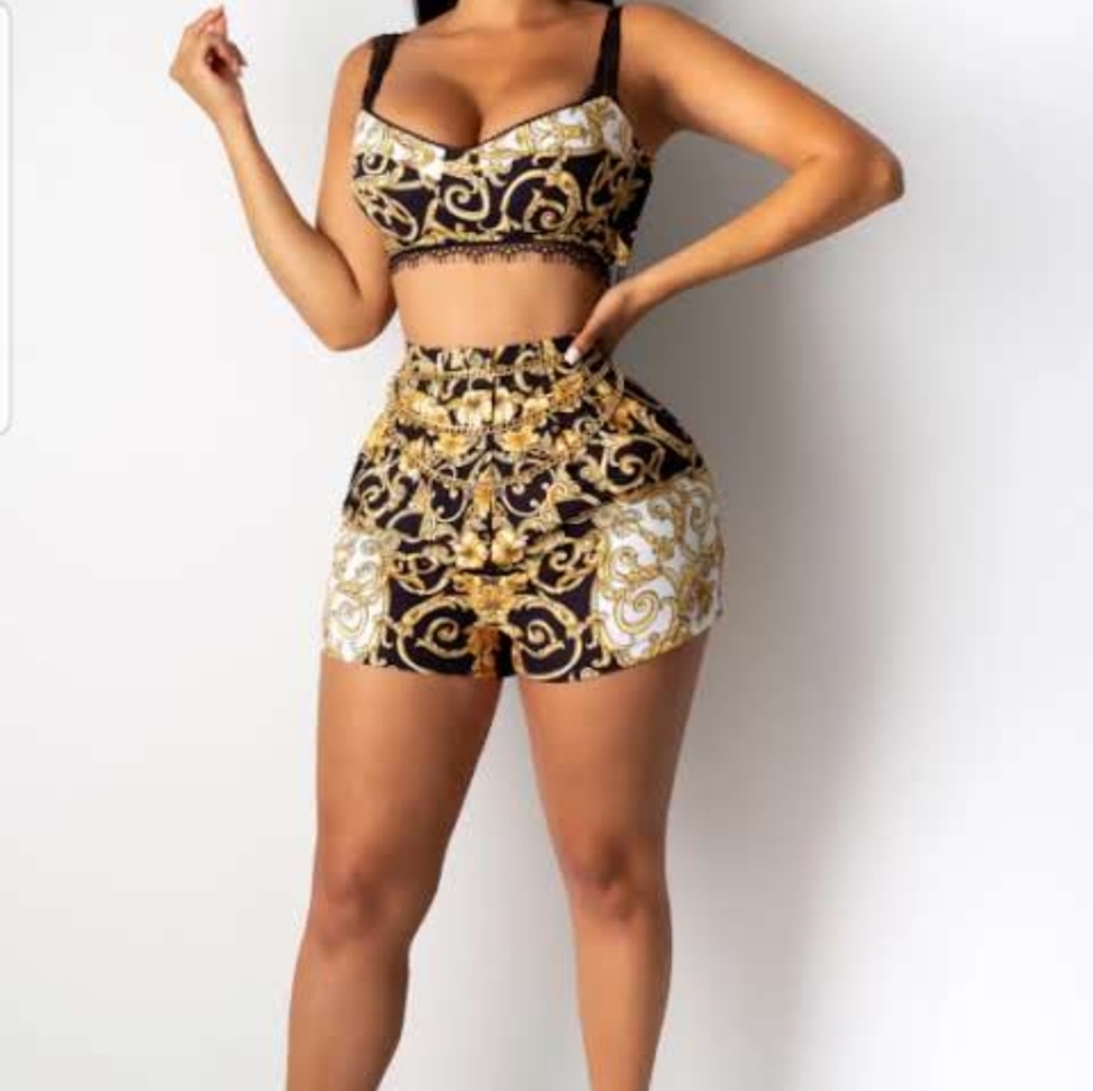 Divaboutique short set